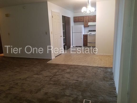 3rd image of 238 E Crestone Ave