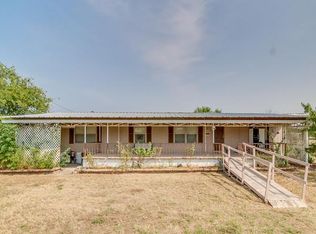 8728 Parkview Ct, Cleburne, TX 76033