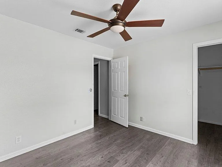 13213 Villa Park Dr — Photo 23