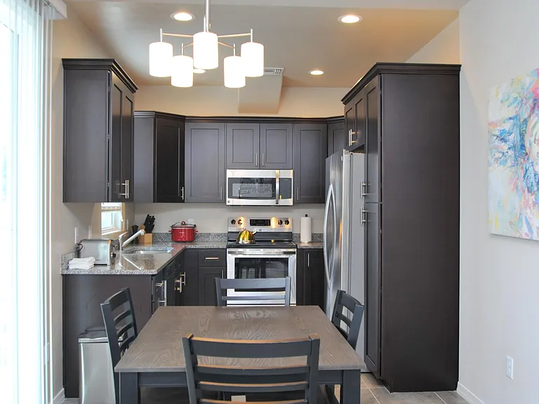 1218 E Blacklidge Dr — Photo 44