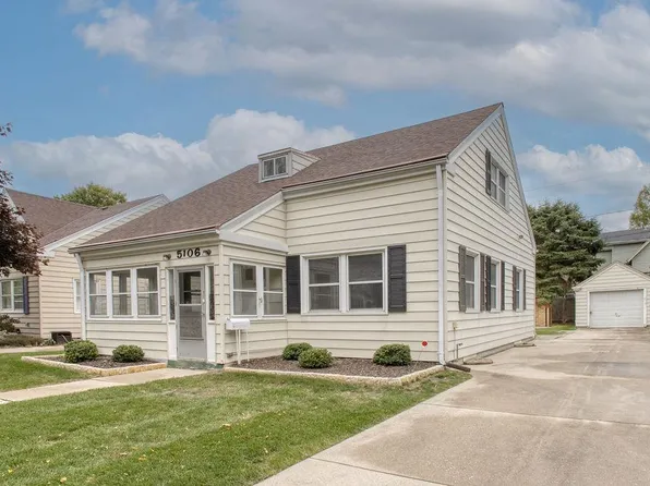 5106 North Diversey BOULEVARD, Whitefish Bay, WI 53217