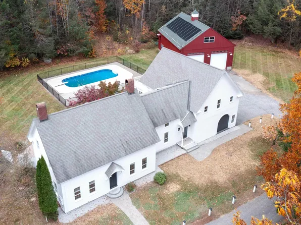 20 Lincoln Drive, New Boston, NH 03070