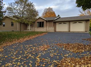 1311 Fairway Dr E, Ladysmith, WI 54848