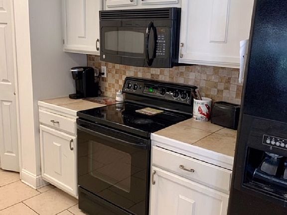 3rd image of 17346 Ashton Ave