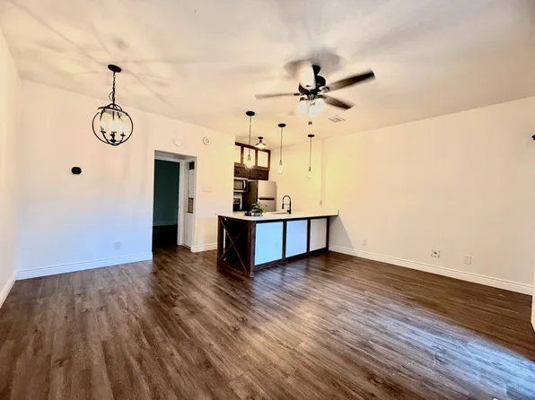 1503 N Garrett Ave, Dallas, TX