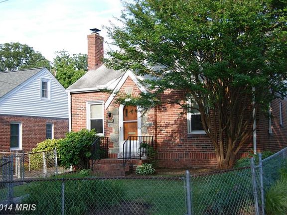 4th image of 2315 N Kenmore St