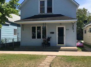 211 Wisconsin Ave, Gladstone, MI 49837