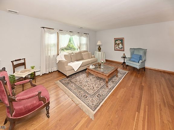 5th image of 459 Tulane Ct