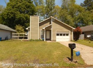6988 Timberwood Dr, Fayetteville, NC 28314