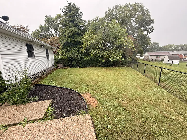 1009 Hess Ln — Photo 40