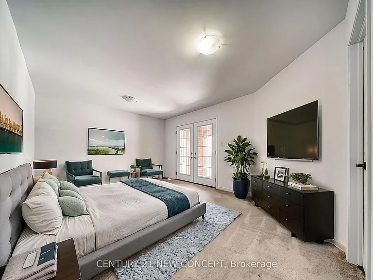 170 Diana Dr — Photo 16