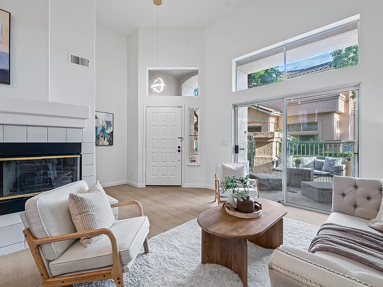6048 Roma Ter — Photo 12