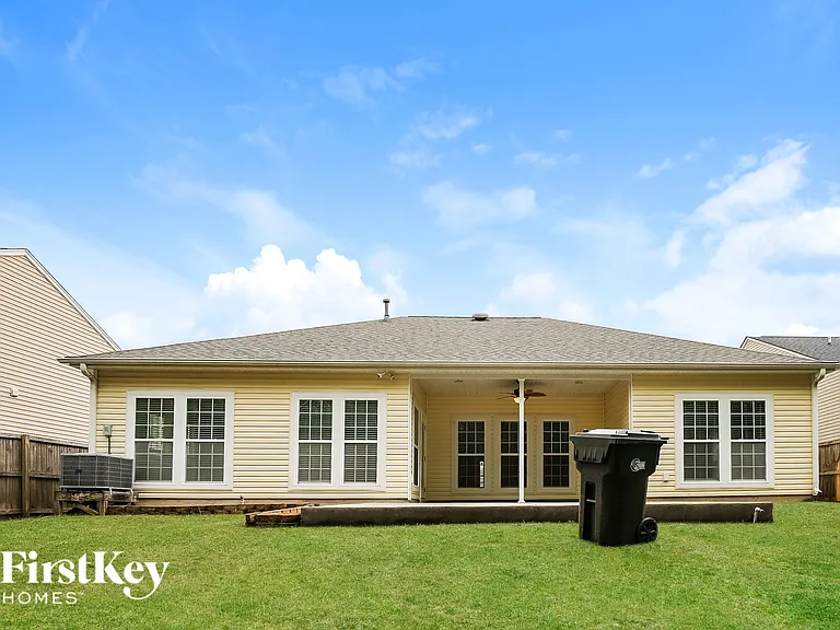 242 Mayfield Dr — Photo 14