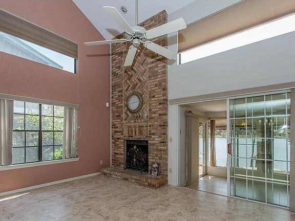 2nd image of 3340 Chatsworth Ln