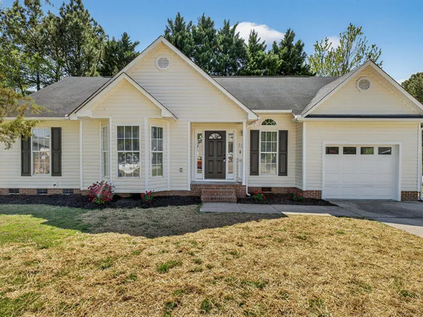 102 Gem Dr, Knightdale, NC 27545