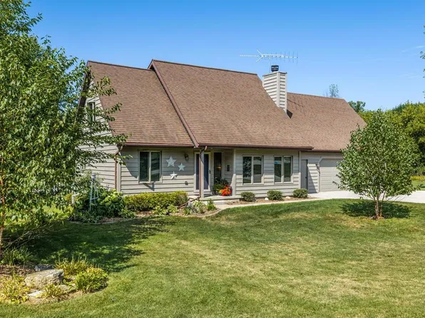 6148 Shoreside Cir, Sturgeon Bay, WI 54235