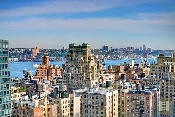 Sold by Halstead Real Estate | media 2