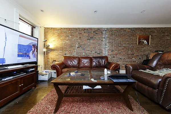Rented by Voro New York | media 4