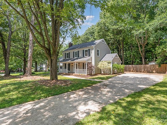2nd image of 518 Sunnywood Ln