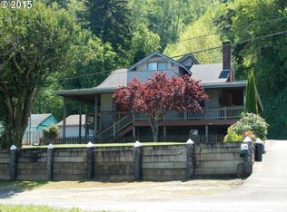 190 Elm Ave, Reedsport, OR 97467