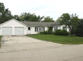 137 E Brookfield Ave, Mount Prospect, IL 60056