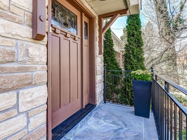 157 Colbeck St #W02, Toronto, ON M6S 1V8
