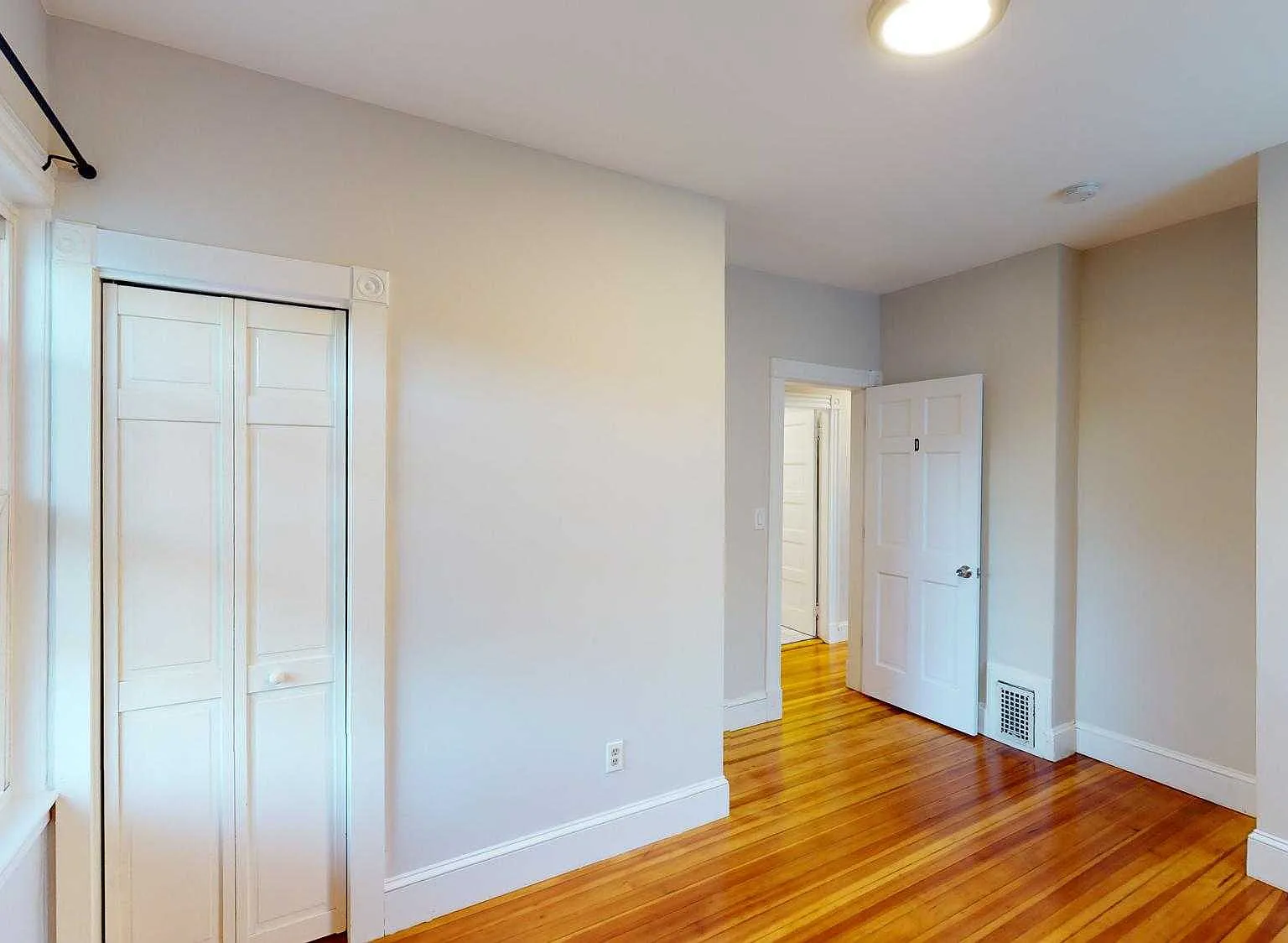 3 bed, $3,000 — Photo 4