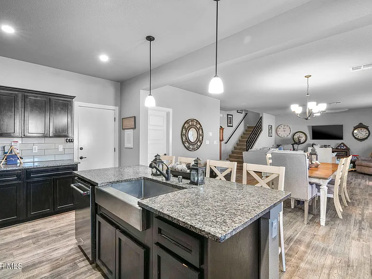 3561 Essence St — Photo 11
