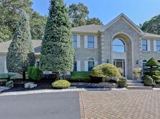 322 Timber Hill Dr, Morganville, NJ 07751