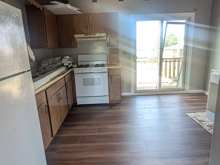 1380 Getzelman Dr #2W — Photo 7