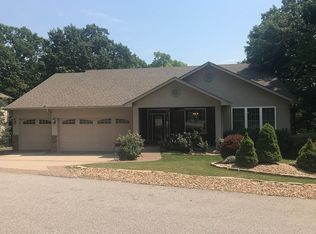 88 Beacon Hill Dr, Lake Ozark, MO 65049
