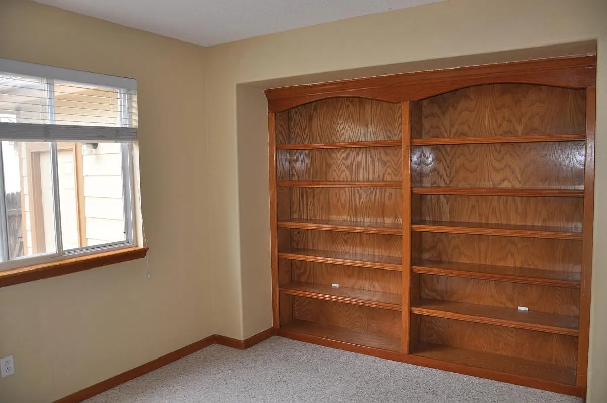 5 bed, 3.5 bath, 3498 sqft, $3,950 — Photo 4