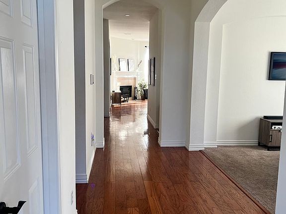 4th image of 1158 Beechwood Ln