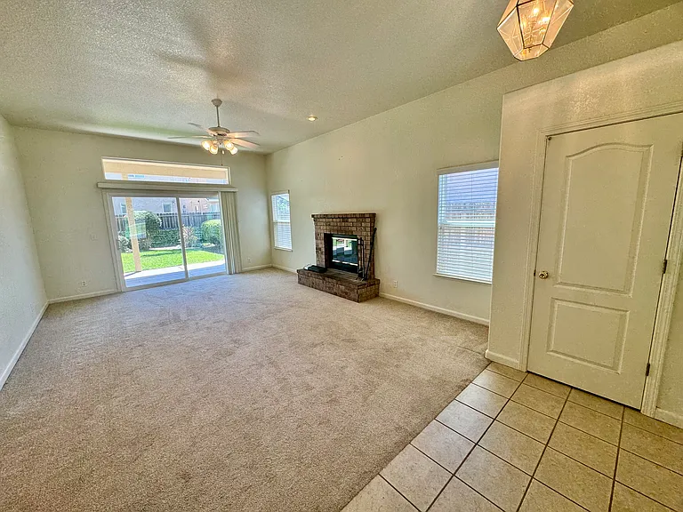 1398 Madelena Ln — Photo 6