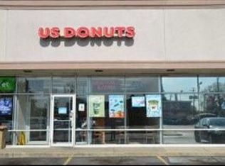 6922 Cermak Rd, Berwyn, IL 60402