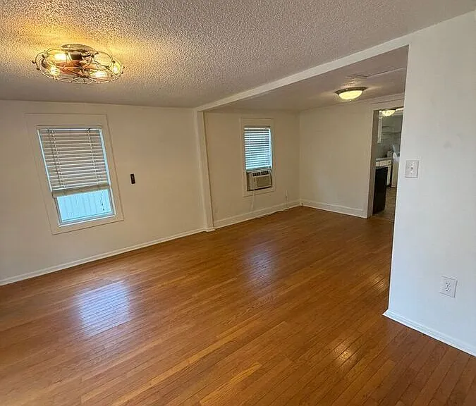 108 Greenwood Ave — Photo 5