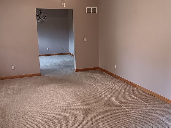 4th image of 1539 Woodland Dr