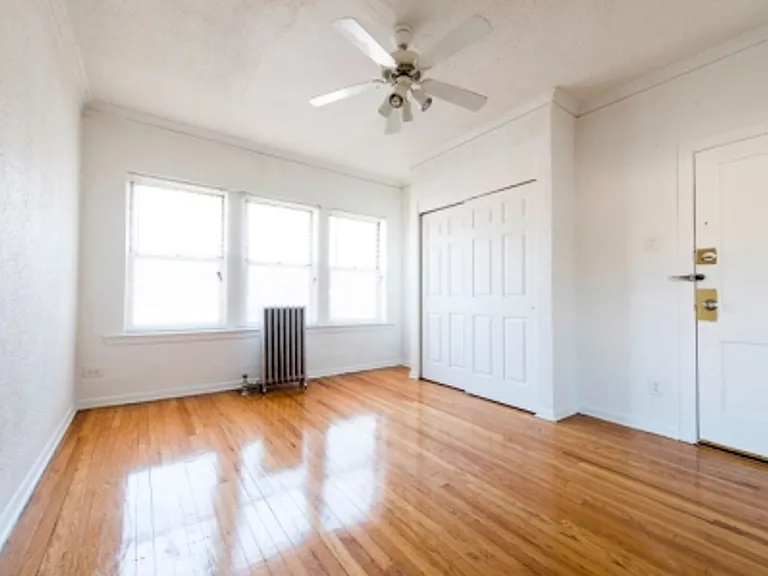 7400 S Yates Blvd — Photo 19