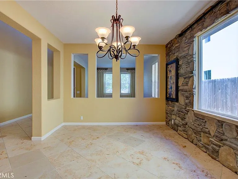 1286 Avignon Dr — Photo 5