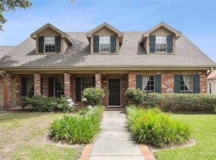 321 Midway Dr, River Ridge, LA 70123