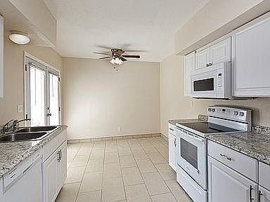5th image of 3101 Ellis Ave APT 4