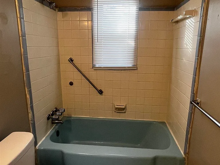 4667 Violet Ave — Photo 6