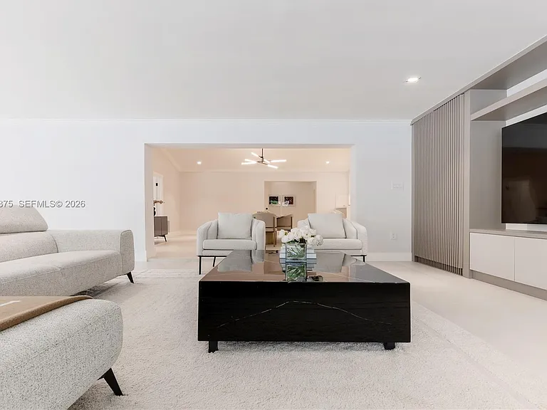 7300 SW 77th Ave — Photo 9
