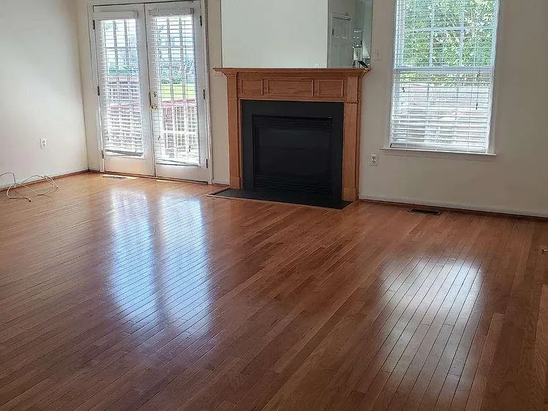 7117 Ladd Cir — Photo 16