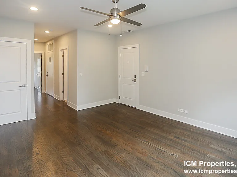 3907 N Janssen Ave #2 — Photo 4