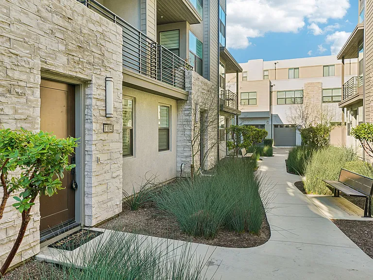 11048 Luminate Dr — Photo 3