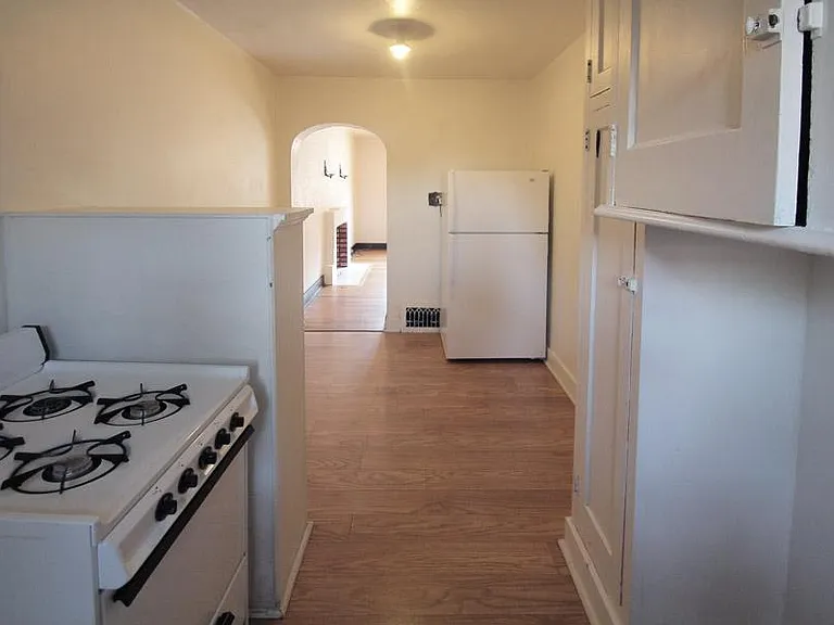 7915 Saint Lawrence Ave #3 — Photo 5