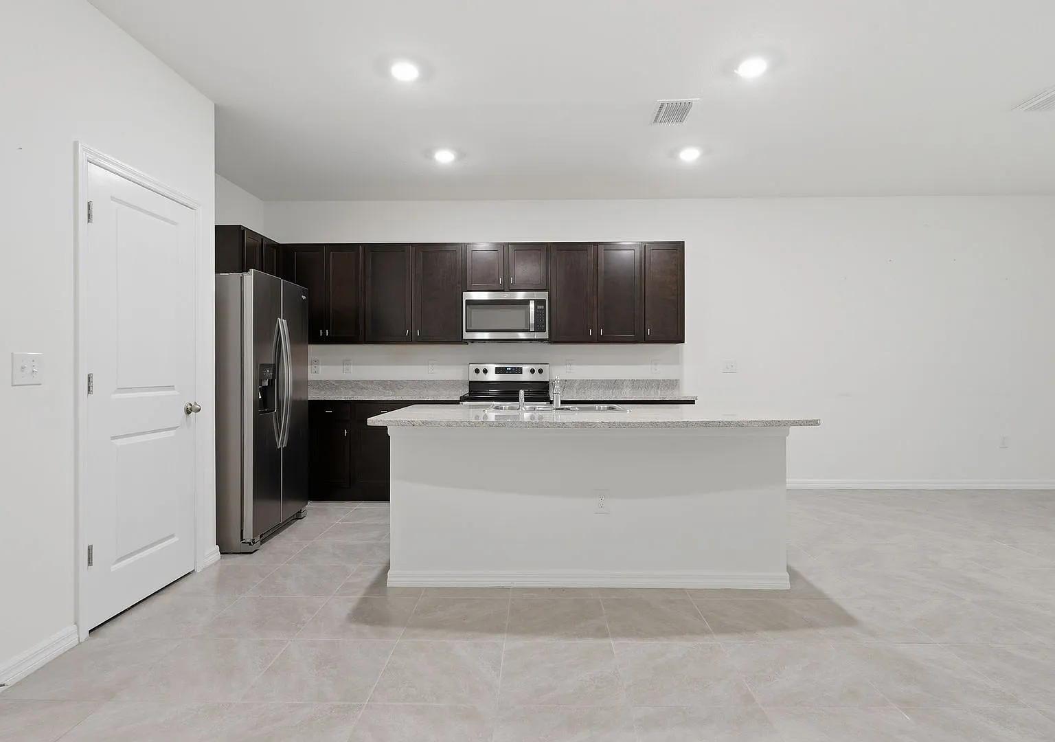 Beautiful Tara Greens Townhome in Newberry — Photo 4