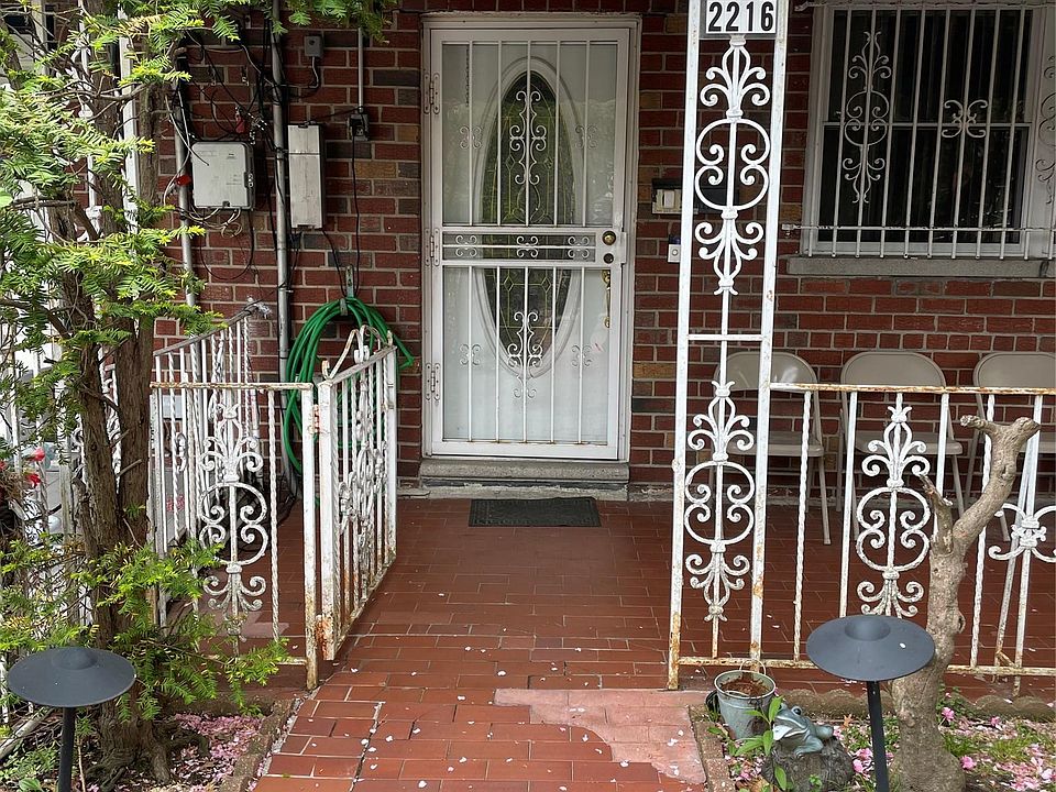 1st image of 2216 Seward Avenue
