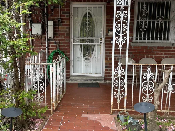 2216 Seward Avenue, Bronx, NY 10473